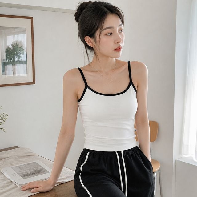여성 상의 배색 나시 티셔츠 브라캡 내장 데일리룩 이너웨어 - 이미지 1