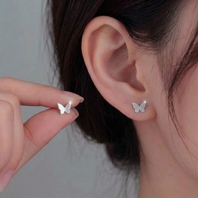미니 나비 귀걸이 여성 데일리 심플 포인트 귀걸이 - 이미지 4