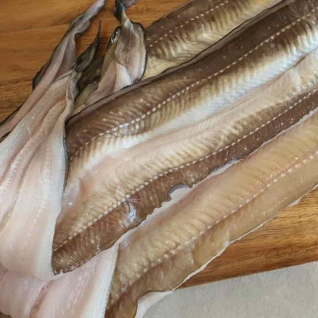 바다장어 1kg 특대 장어선물 포장장어 통영장어 자연산장어