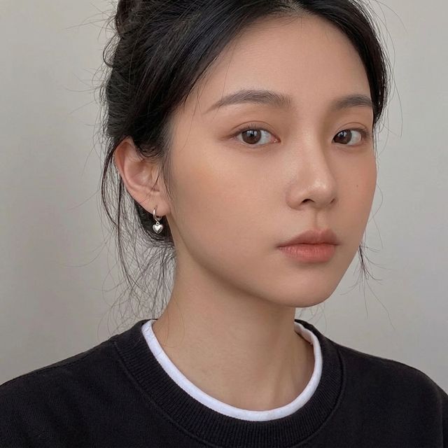 하트 드롭 귀걸이 여성 데일리 원터치 링귀걸이 - 이미지 4