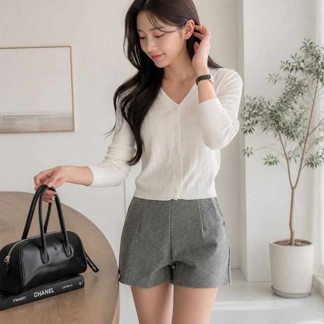 여성 간절기 브이넥 골지 가디건 세미크롭 데일리룩 - 이미지 1