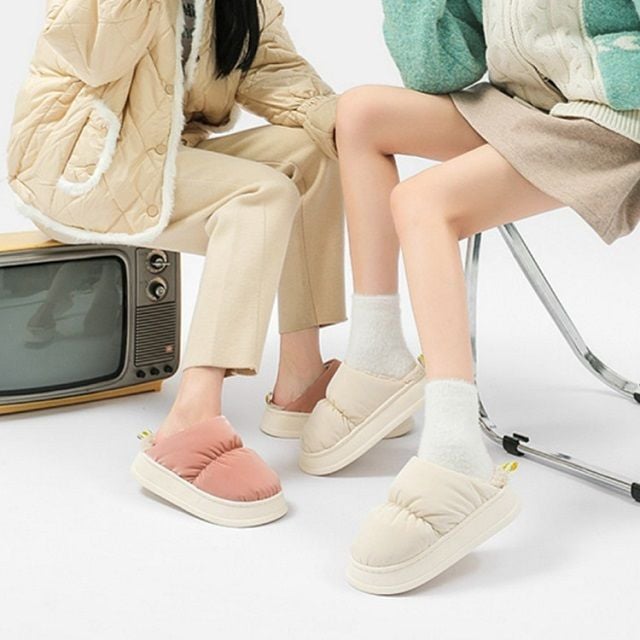 따뜻하고 포근한 패딩 퍼 슬리퍼 우나