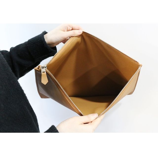 웍스 태블릿PC수납 중형파우치 슬림클러치백-웜그레이 - 이미지 7