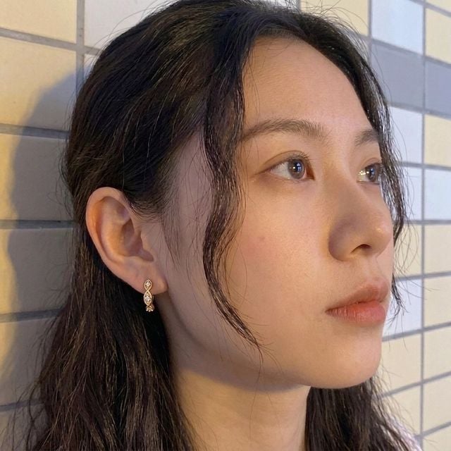 미니 꼬임 링 귀걸이 골드 실버 데일리 이어링 - 이미지 4