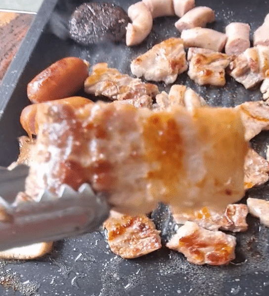 뉴테크,바베큐그릴,비비큐그릴,BBQ그릴,캠핑,그릴,비어캔,홀더,닭구이,캠핑구이,드럼형 바베큐그릴,중형 캠핑그릴,숯불 바베큐그릴,캠핑 숯불그릴,비어캔치킨 그릴,비어캔홀더 집게,캠핑 비어캔세트,캠핑용 그릴 세트,캠핑삼각대,화로대 삼각대