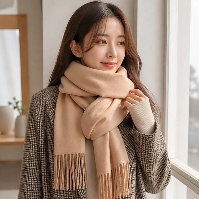 여성 캐시미어 롱 목도리 넥워머 겨울 간절기 멜로우 소프트 머플러 - 이미지 1