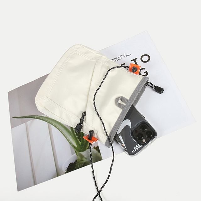 요즘 핫한 가방 여성 소지품 가방 20대 크로스 바디백