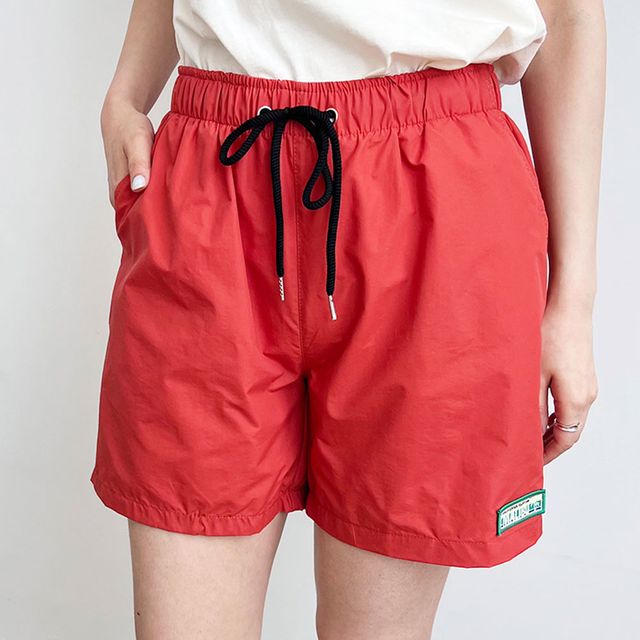 여자 비치 반바지 로고 패치 허리밴딩 바캉스 휴양지