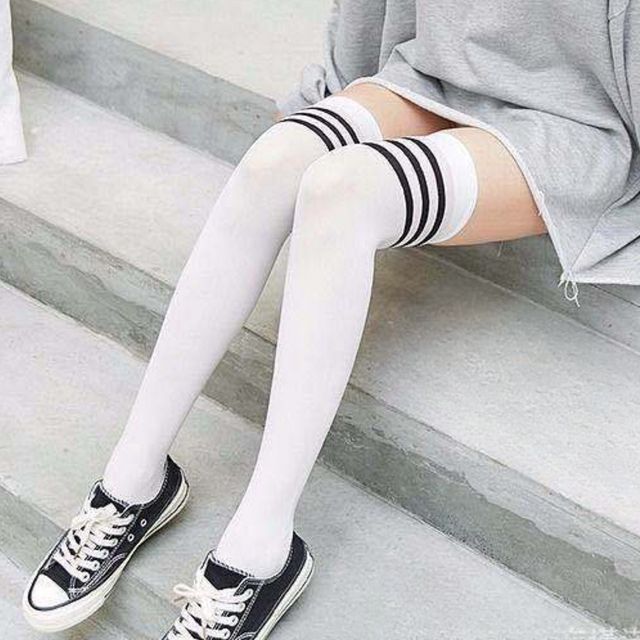 삼선 투톤 니하이 오버 니삭스 화이트