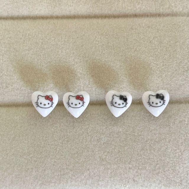 하트 귀걸이 고양이 캐릭터 귀여운 써지컬 데일리 남녀 공용 우정 소품샵 제주도 썬탠 썬팅