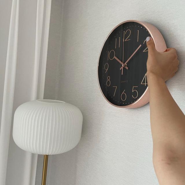 블랙 원형 무소음 벽시계 29.5cm 로즈골드