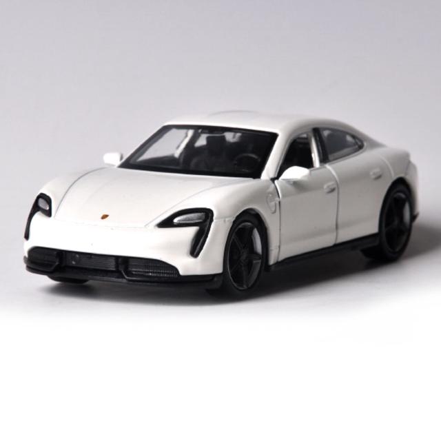 (웰리)1/38포르쉐타이칸터보S 4.75(552W43797W)