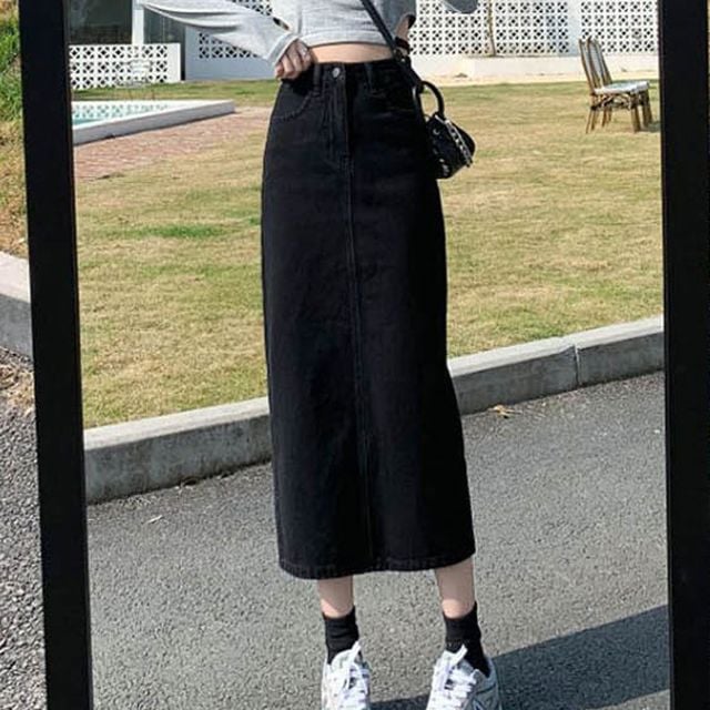 블랙 데님 롱스커트 뒷부분 절개 데일리 캐주얼 코디
