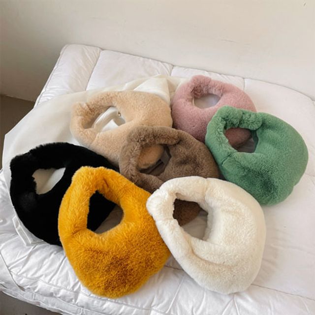 은창)라운드 복실 페이크 퍼 가방 토트백 겨울 손가방
