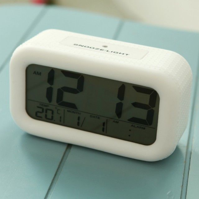 New 엠보 스퀘어 탁상 알람시계(화이트)