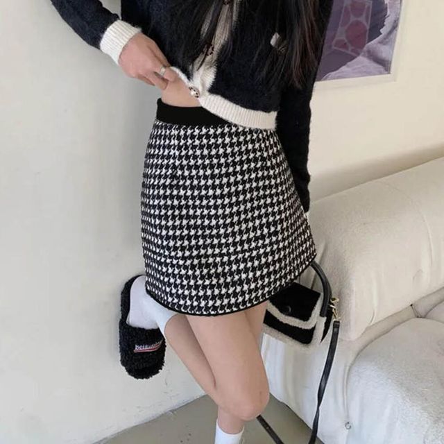 체크 패턴 미니 니트스커트 데일리 슬림 허리밴딩치마