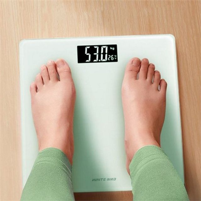 초경량 체중계 디지털 체중계 가벼운 건전지형 가정용 휴대용 정밀 슬림 유리 강화