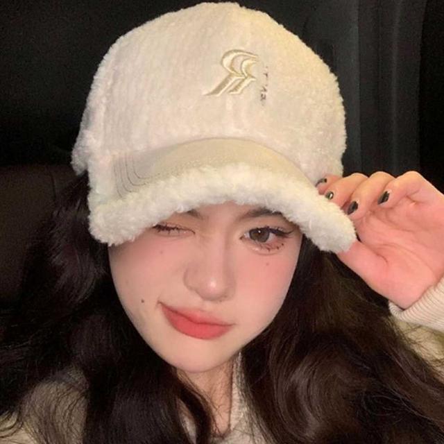 방한 용 여성 겨울 털 야구 모자 볼캡 코디 캠핑 등산