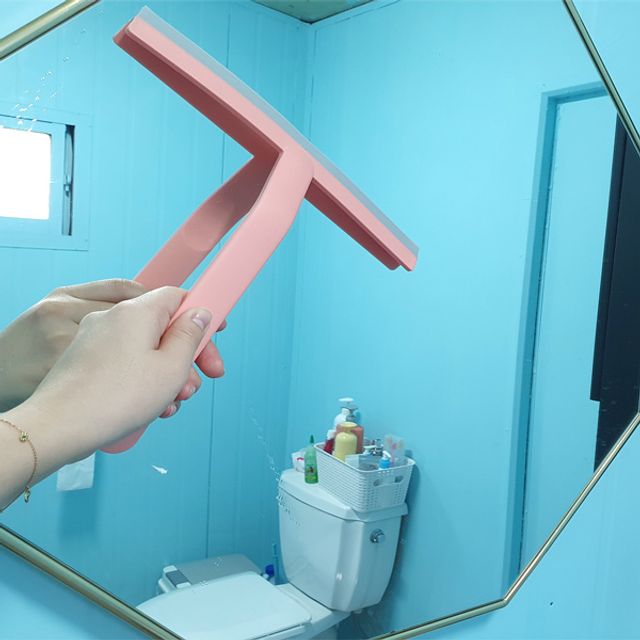 깔끔하게 물기 제거해주는 모던한 핸드스퀴지