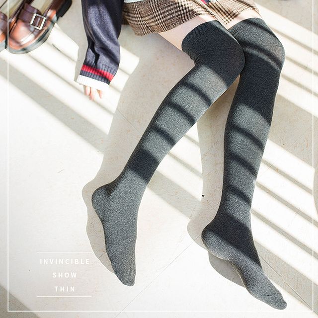 오버무지니삭스 데일리 니삭스 - 심플한 무지 디자인 캐주얼 양말