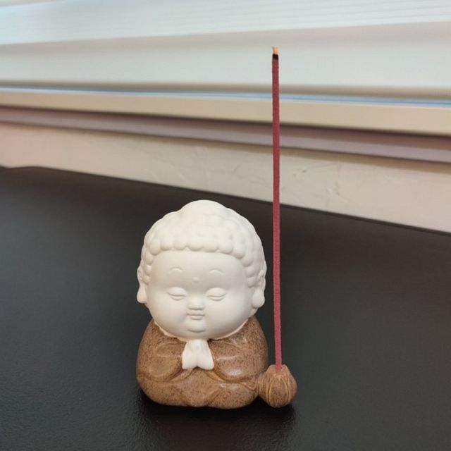 합장 동자승 인센스 홀더