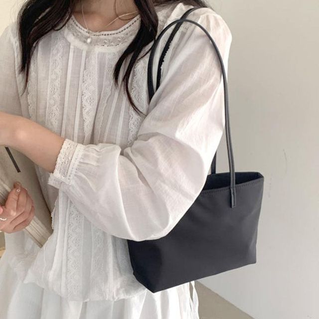 패션 여성 핸드백 가방코디 직장인 여행용 숄더백
