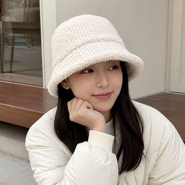 여성 사선 벙거지 모자 양털 방한 햇 겨울 가을 데일리 캠핑 등산 등산용품
