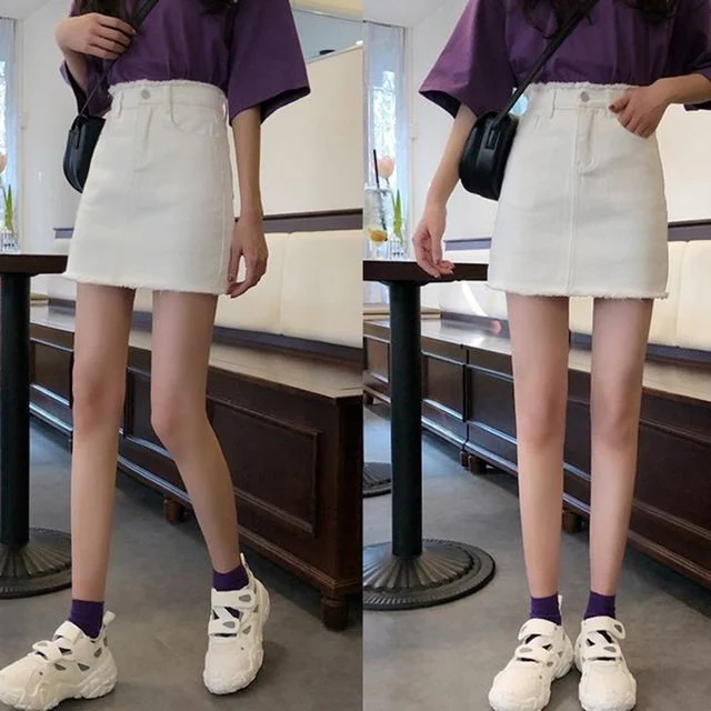 밑단 포인트 다리가 길어 보이는 날씬 핏 데님 치마