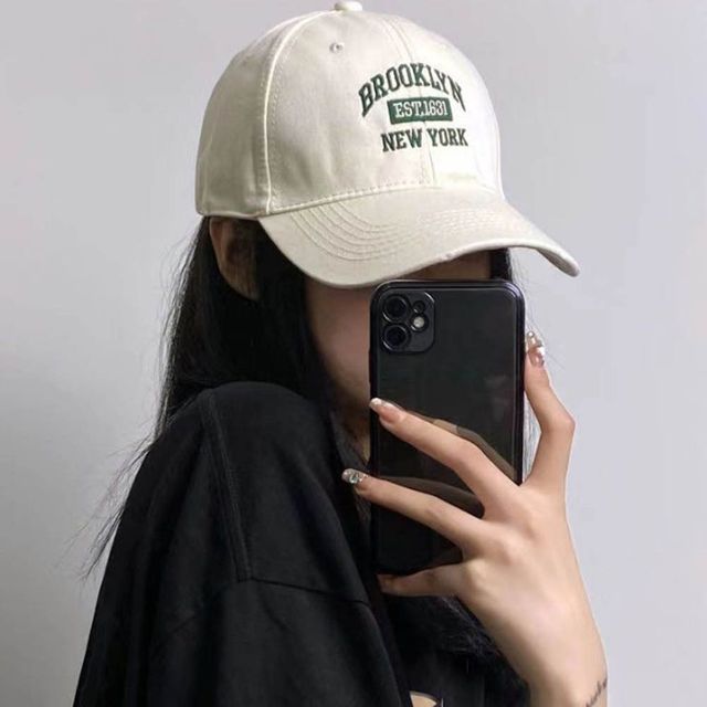 야구모자 볼캡 자수 디테일 얼굴 작아보이는 깔끔한