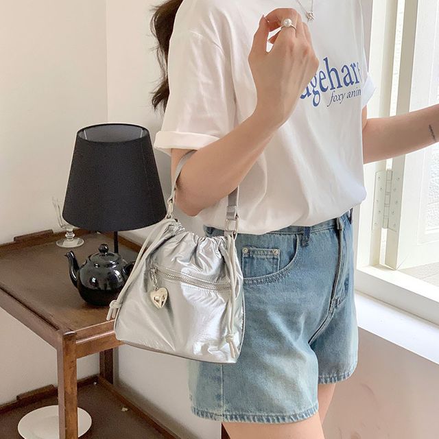 여성 미니백 하트참장식 스트링셔링 지퍼포켓 가방