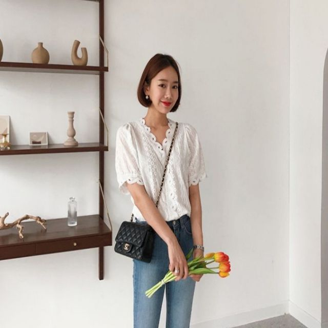 여성 여름 반팔 브이넥 벌룬 퍼프 블라우스 데이트룩