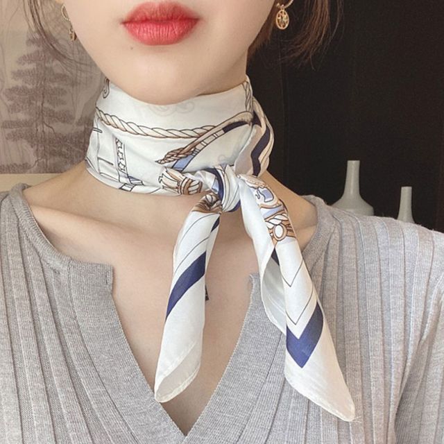 이경희 고급 사각 쁘띠 스카프 70 화이트 로프 배 명