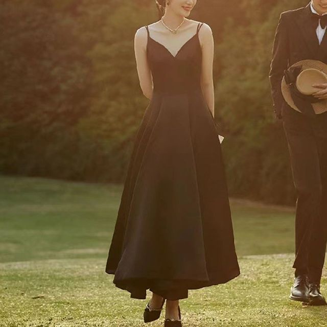교복몰 블랙 오드리 헵0 복고풍 슬림라인 드레스.