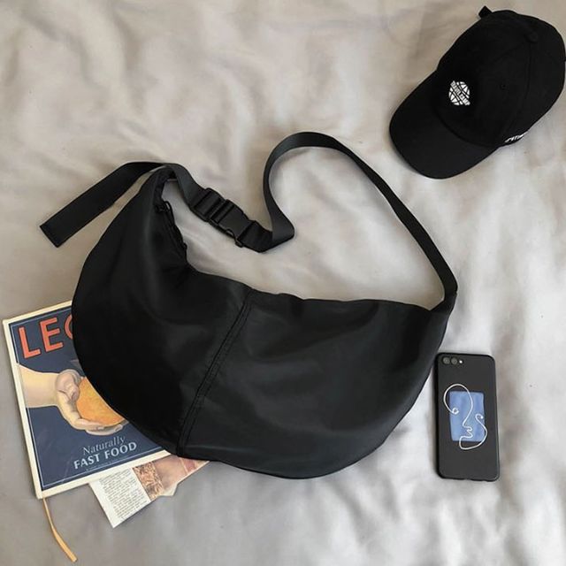 데일리 빅 반달백 크로스백 대학생 가방 캐주얼백