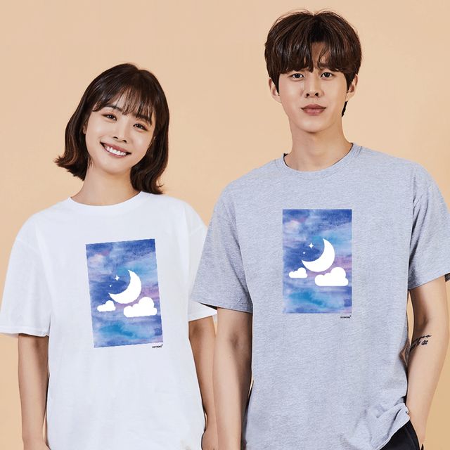 키밍 달 구름 저녁 하늘 감성그래픽반팔티