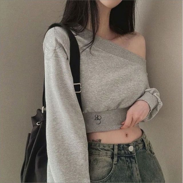 여자 맨투맨 루즈핏 오프숄더 크롭티