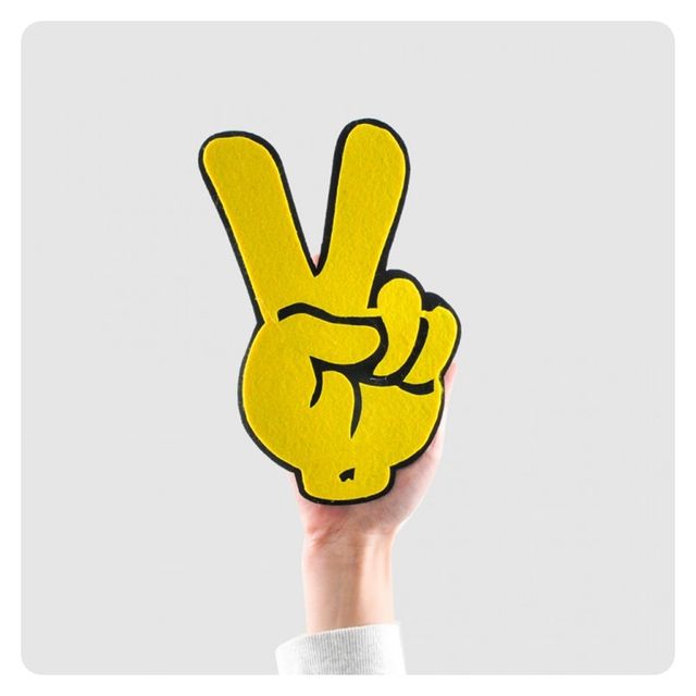PW 응원브이손가락(소형22cm옐로우) 체육대회 운동회