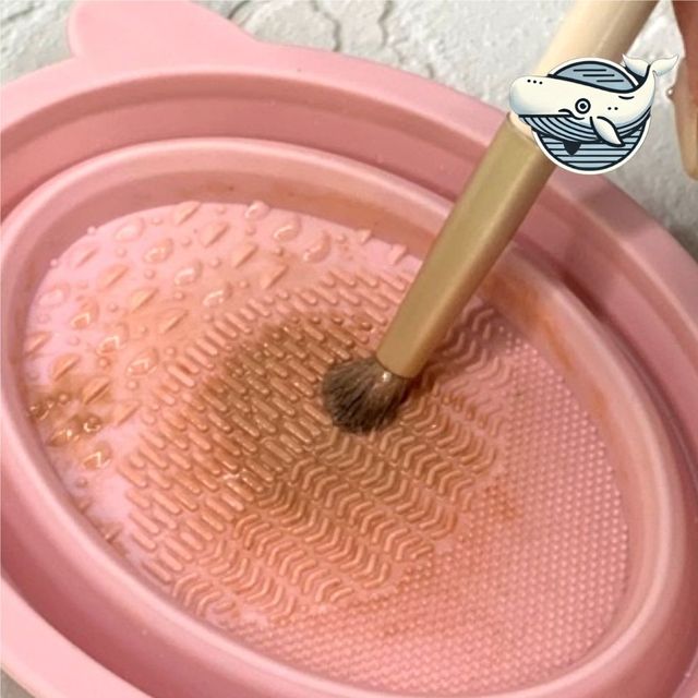 효율적인 메이크업 브러쉬 세척 패드 핑크 컬러
