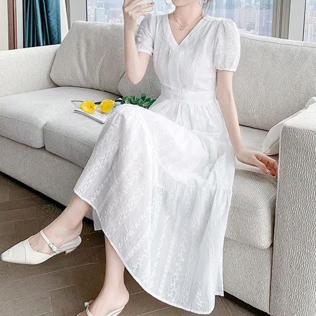 여자퍼프소매펀칭화이트롱원피스 여성상의 원피스