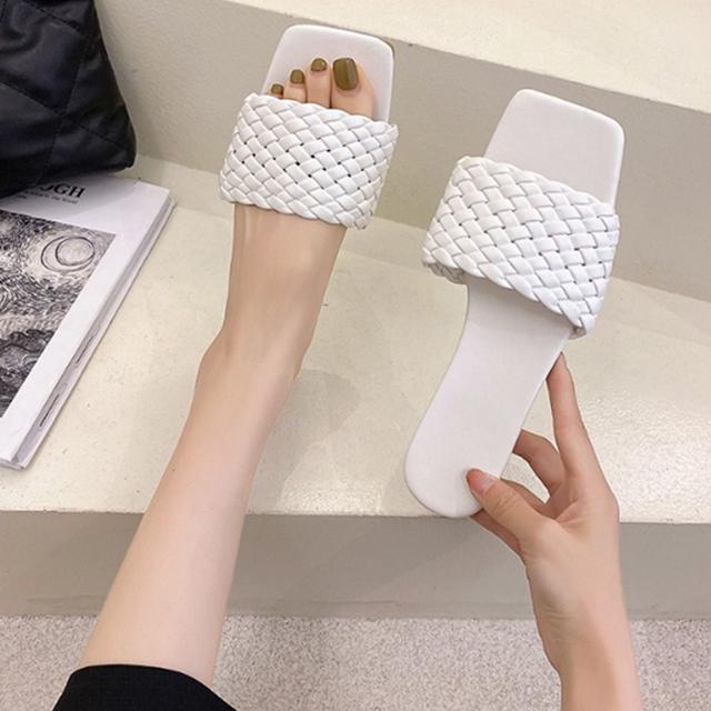 여성 데일리 외출 슬리퍼 피서 휴가룩 공항 패션