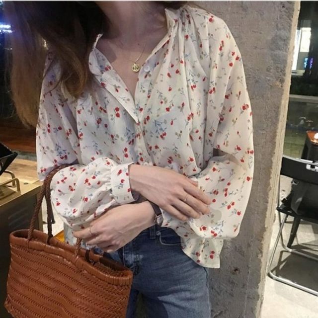 여자 꽃무늬 블라우스 루즈핏 메이비굿 캐주얼 상의