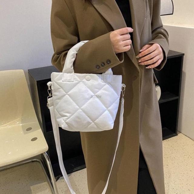마름모 퀼팅 귀여운 토트백 데일리 크로스 패딩 미니백