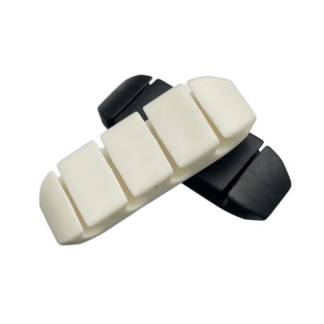 부착식 케이블 전선정리 4구홀더 충전기 USB 선 고정