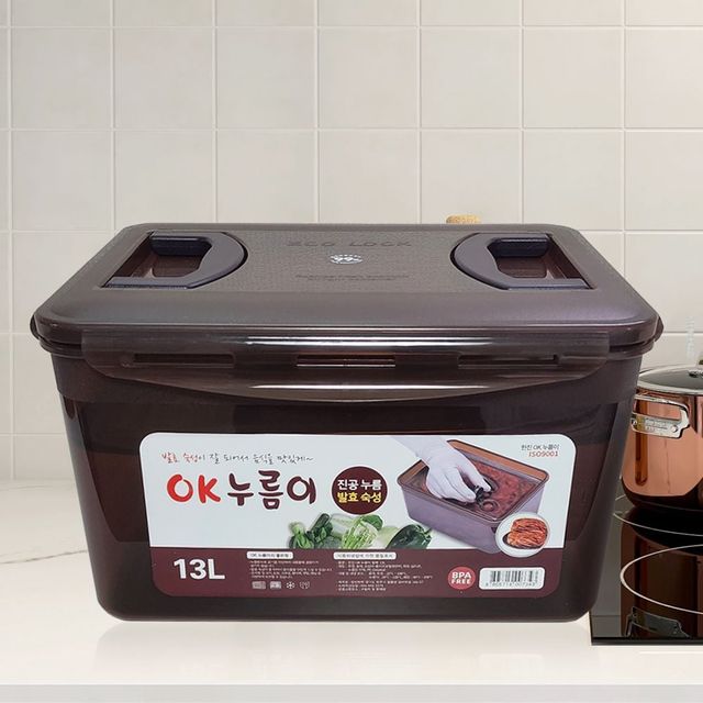 밀폐형 직사각 김치용기 13리터 누름판 포함 투명 저장용기