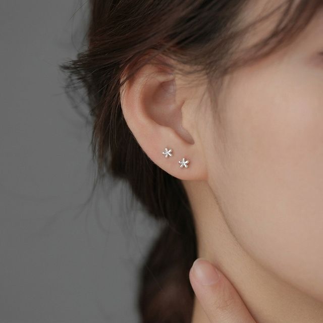 초미니 플라워 귀걸이 여성 작은 꽃 데일리 이어링 미니 꽃송이 포인트 귀걸이