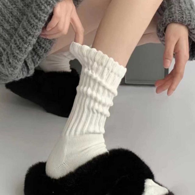주름 양말 여성 중목 면 무지 발편한 화이트 그레이