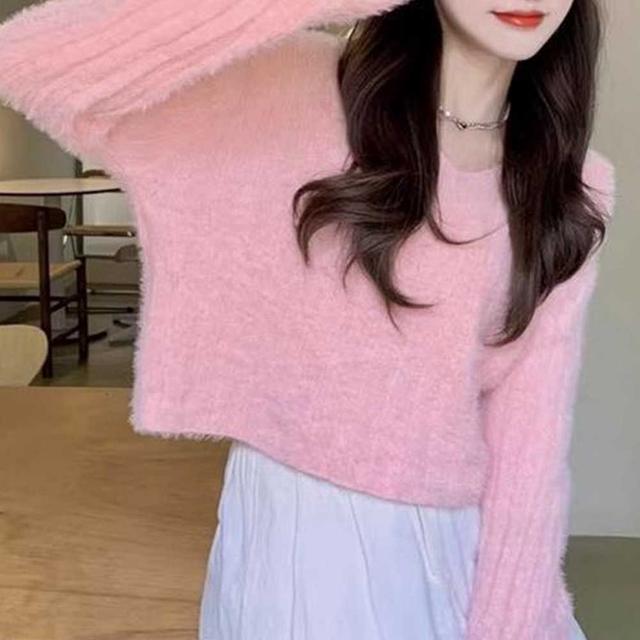 여자 가을 겨울 데이트 친구 모임룩 크롭 니트 패션