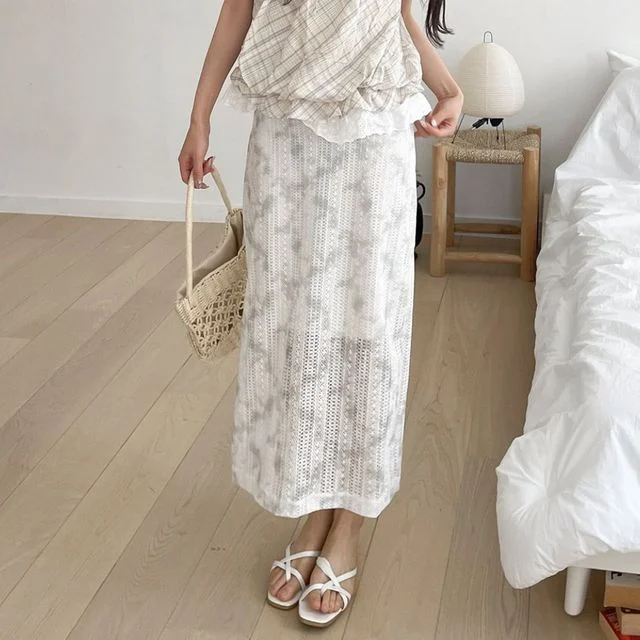 레이스 펀칭 패턴 롱 스커트