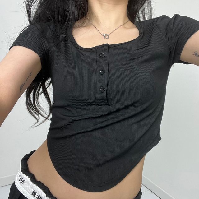 당출 쿨 아이스실크 기본 단추 크롭티