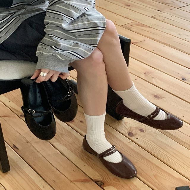 여성 3컬러 단정한 클래식 더블 스트랩 버클 단화
